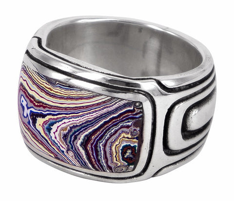 Swell (fordite) by Sebastian Cilento. A beautifully crafted ring blending timeless design with Australian artistry.
