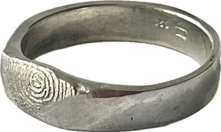 Fingerprint ring (4mm) handcrafted in sterling silver, featuring a personalised fingerprint design, making each ring unique and one-of-a-kind.