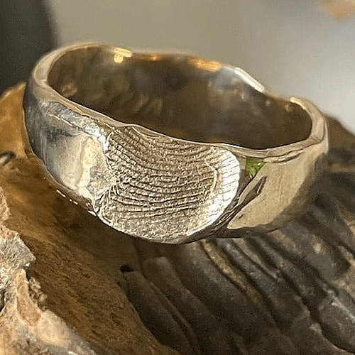 Aimee Sutanto fingerprint ring in 9ct yellow gold showing custom fingerprint detail