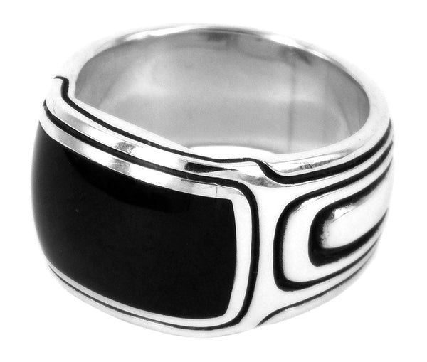 Swell (black jade) by Sebastian Cilento. A beautifully crafted ring blending timeless design with Australian artistry.
