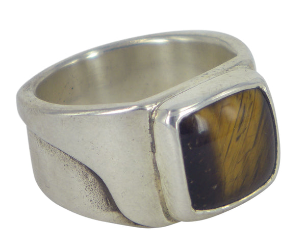 Fokker (Tigers Eye) by Sebastian Cilento. A beautifully crafted ring blending timeless design with Australian artistry.
